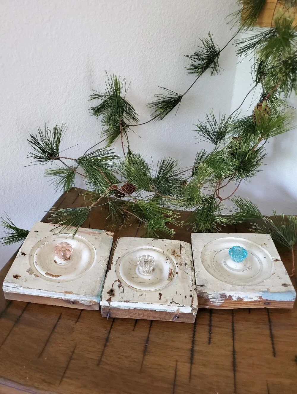 Shabby Chic Distressed Barn Wood Wall Hooks Set of 3 Knobs Hooks